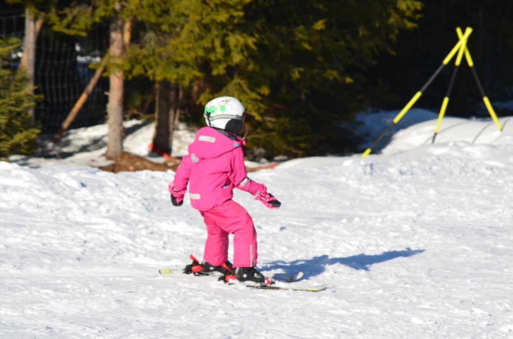 Winterurlaub und Skifahren mit Kindern - wir verraten Dir, wo Du am meisten  Spaß hast als Familie - limango Magazin