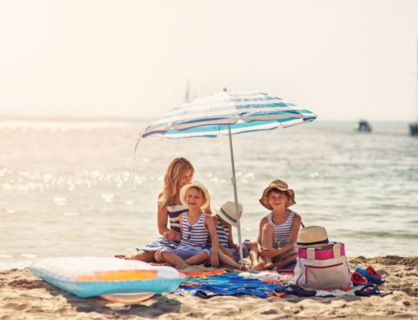 Coole Spiele für unterwegs für den Urlaub mit Kindern.